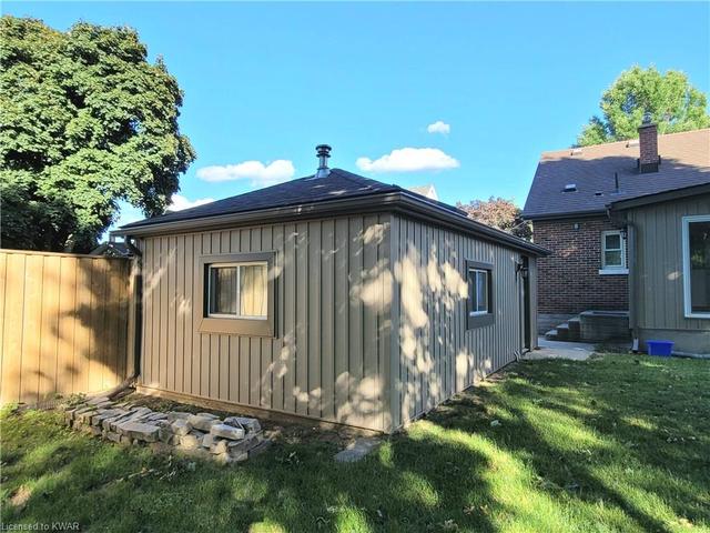 84 Belleview Avenue, House detached with 3 bedrooms, 1 bathrooms and 4 parking in Kitchener ON | Image 5