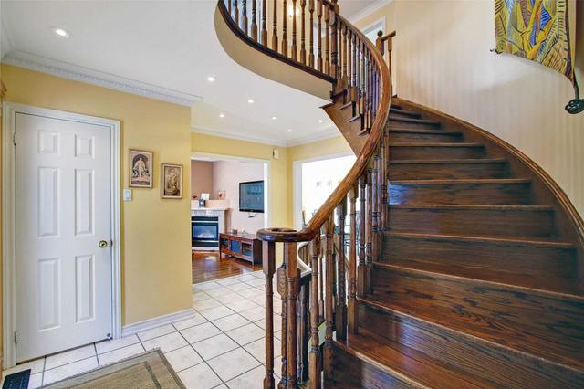 85 Robertson Clse, House detached with 4 bedrooms, 3 bathrooms and 6 parking in Vaughan ON | Image 20