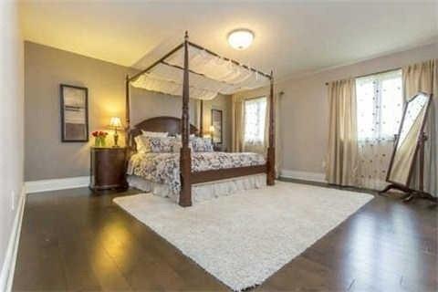 228 Holmes Cres, House detached with 4 bedrooms, 4 bathrooms and 4 parking in Milton ON | Image 13