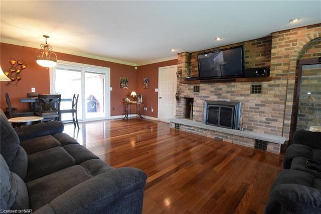 1397 Niagara Parkway, House detached with 3 bedrooms, 3 bathrooms and 12 parking in Fort Erie ON | Image 25