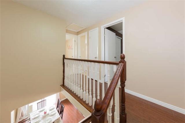 92 Fanshawe Dr, House attached with 3 bedrooms, 2 bathrooms and 2 parking in Brampton ON | Image 11