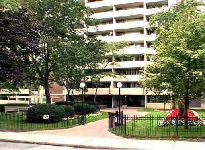 1810 - 40 Homewood Ave, Condo with 1 bedrooms, 1 bathrooms and null parking in Toronto ON | Image 1