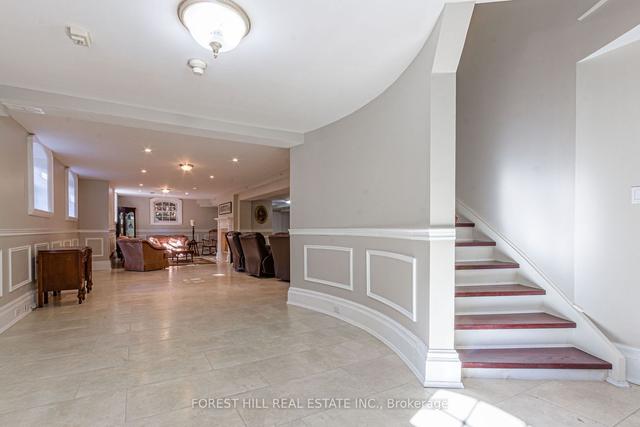2438 Doulton Dr, House detached with 6 bedrooms, 8 bathrooms and 24 parking in Mississauga ON | Image 21
