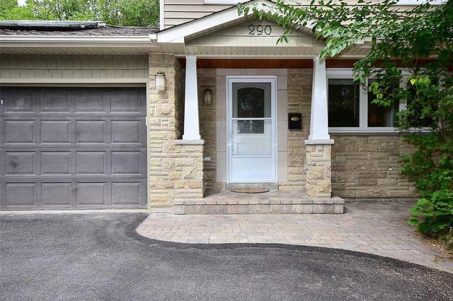 290 Manchester Dr, House detached with 3 bedrooms, 3 bathrooms and 4 parking in Newmarket ON | Image 2