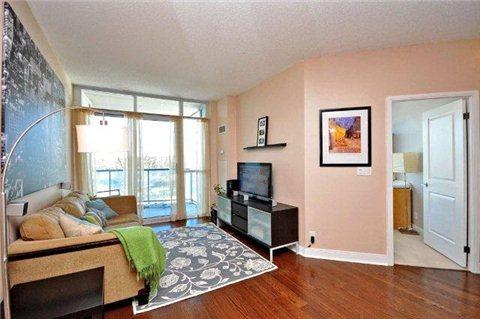 402 - 70 Absolute Ave, Condo with 2 bedrooms, 1 bathrooms and 1 parking in Mississauga ON | Image 7