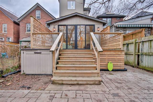 85 Withrow Ave, House detached with 4 bedrooms, 4 bathrooms and 0 parking in Toronto ON | Image 27