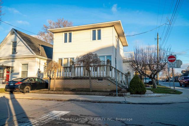 41 East 27th St, House detached with 4 bedrooms, 2 bathrooms and 2 parking in Hamilton ON | Image 12