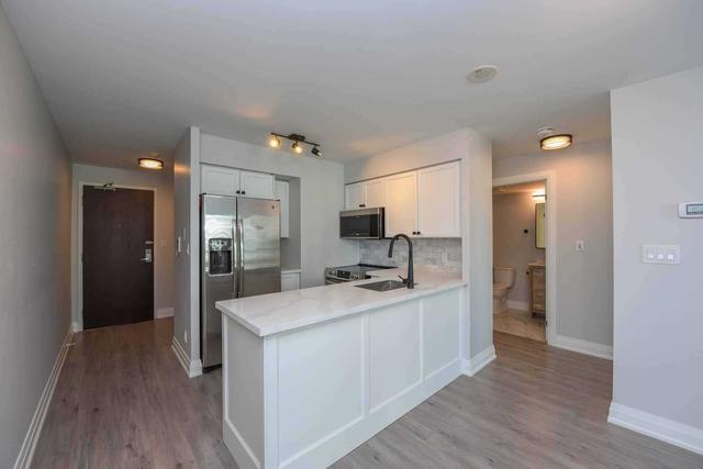 801 - 335 Rathburn Rd W, Condo with 1 bedrooms, 1 bathrooms and 1 parking in Mississauga ON | Image 5