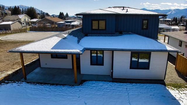 1728 Murdoch Street, House detached with 4 bedrooms, 3 bathrooms and null parking in Creston BC | Image 37