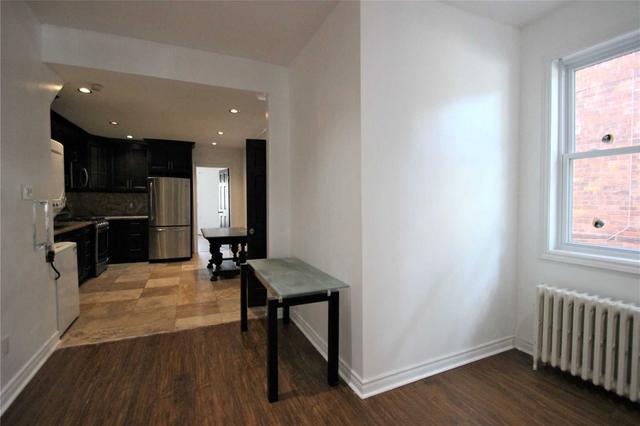 611 Ossington Ave, House detached with 2 bedrooms, 1 bathrooms and 0 parking in Toronto ON | Image 10