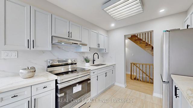 140 Belinda Sq, House detached with 4 bedrooms, 5 bathrooms and 6 parking in Toronto ON | Image 7