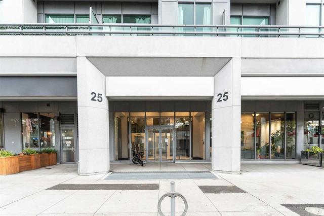 1207 - 25 Lower Simcoe St, Condo with 2 bedrooms, 2 bathrooms and 1 parking in Toronto ON | Image 16