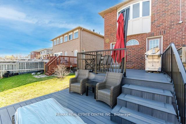 1193 Foxglove Pl, House semidetached with 3 bedrooms, 4 bathrooms and 5 parking in Mississauga ON | Image 30