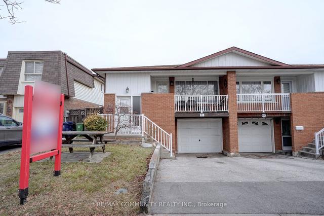 71 Snowhill Cres, House semidetached with 3 bedrooms, 2 bathrooms and 3 parking in Toronto ON | Image 23