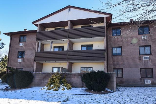 107 - 72 Main St E, Condo with 2 bedrooms, 1 bathrooms and 2 parking in Port Colborne ON | Image 2