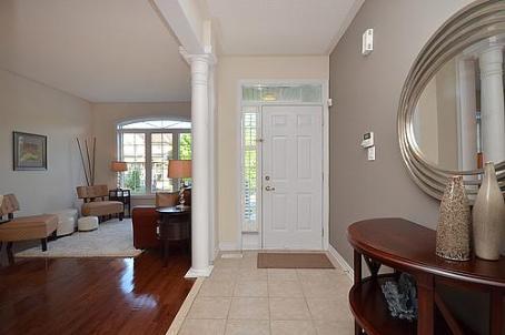 80 Burgundy Tr, House detached with 4 bedrooms, 4 bathrooms and 3 parking in Vaughan ON | Image 2
