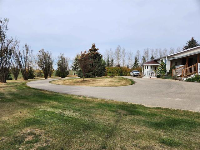 26116 Township Road 390, House detached with 4 bedrooms, 4 bathrooms and 6 parking in Lacombe County AB | Image 2