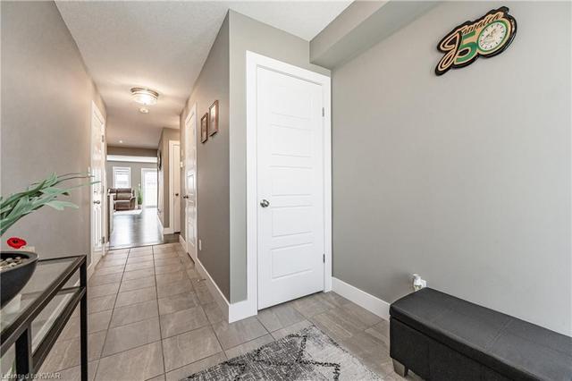 136 Hollybrook Trail, House attached with 3 bedrooms, 2 bathrooms and 2 parking in Kitchener ON | Image 7