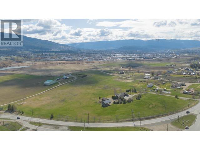 6325 Old Kamloops Road, House detached with 4 bedrooms, 4 bathrooms and 3 parking in North Okanagan B BC | Image 79