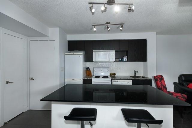 2307 - 15 Fort York Blvd, Condo with 1 bedrooms, 1 bathrooms and 1 parking in Toronto ON | Image 7