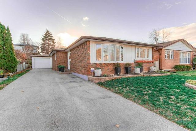 35 Markwood Dr, House detached with 3 bedrooms, 2 bathrooms and 4 parking in Kitchener ON | Image 1