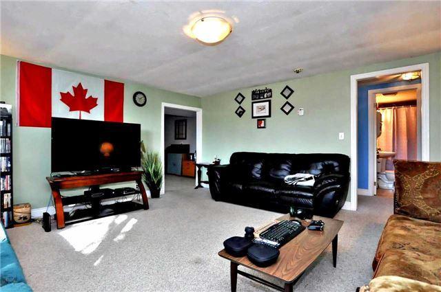 44 Mill St, House detached with 6 bedrooms, 2 bathrooms and 4 parking in Aurora ON | Image 12