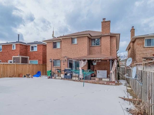 53 Coronation Circ, House detached with 4 bedrooms, 4 bathrooms and 4 parking in Brampton ON | Image 31