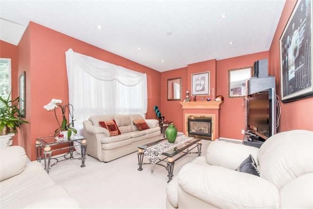 207 Niagara Dr, House detached with 4 bedrooms, 3 bathrooms and 4 parking in Oshawa ON | Image 10