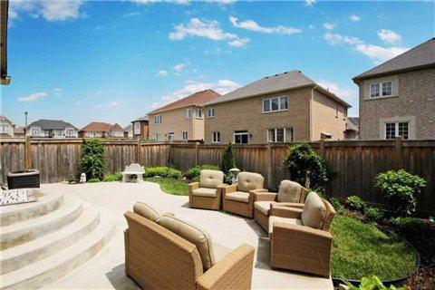74 Bainsville Circ, House detached with 4 bedrooms, 5 bathrooms and 4 parking in Brampton ON | Image 18