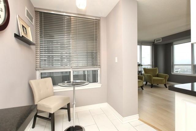 2101 - 3 Rean Dr, Condo with 2 bedrooms, 2 bathrooms and 1 parking in Toronto ON | Image 4
