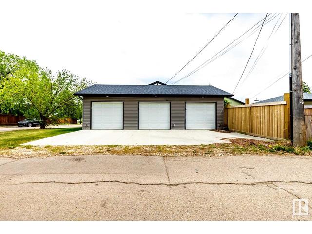 10152 160 St Nw, House attached with 3 bedrooms, 2 bathrooms and null parking in Edmonton AB | Image 50