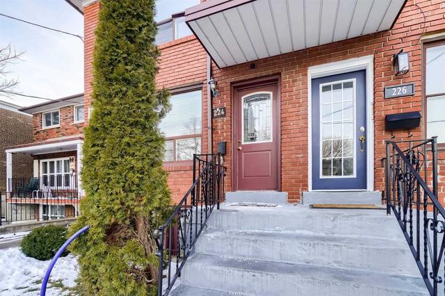 upper - 224 Pickering St, House detached with 2 bedrooms, 1 bathrooms and 1 parking in Toronto ON | Image 27