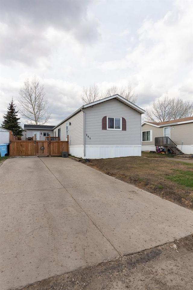141 Clausen Crescent, House detached with 3 bedrooms, 2 bathrooms and 3 parking in Wood Buffalo AB | Image 34