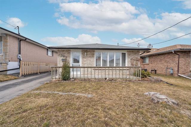 502 Fairleigh Ave, House detached with 3 bedrooms, 1 bathrooms and 2 parking in Oshawa ON | Image 1