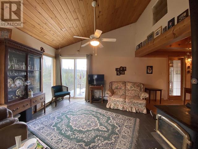 6499 Mahood Lake Road, House detached with 2 bedrooms, 2 bathrooms and null parking in Cariboo L BC | Image 10