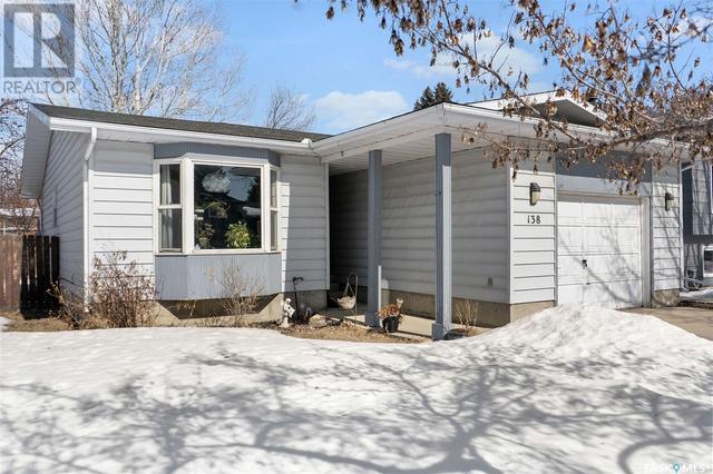 138 Girgulis Crescent, House detached with 4 bedrooms, 2 bathrooms and null parking in Saskatoon SK | Image 2