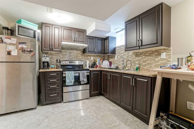 85 Viceroy Cres, House attached with 4 bedrooms, 4 bathrooms and 3 parking in Brampton ON | Image 29