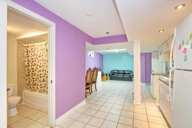 141 Santa Maria Tr E, House detached with 3 bedrooms, 4 bathrooms and 3 parking in Vaughan ON | Image 24