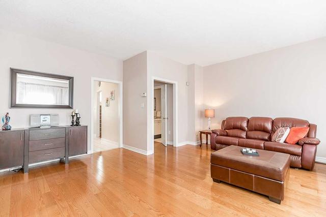71 Thornway Ave, House attached with 3 bedrooms, 3 bathrooms and 2 parking in Vaughan ON | Image 14