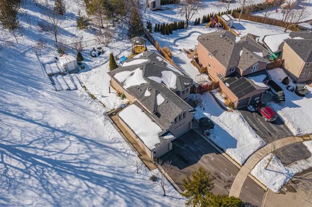 28 Deer Hollow Crt, House detached with 3 bedrooms, 3 bathrooms and 10 parking in Caledon ON | Image 35