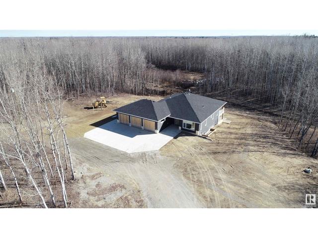 54325 Rge Rd 31, House detached with 5 bedrooms, 3 bathrooms and null parking in Lac Ste. Anne County AB | Image 1