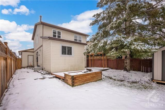 17 Brando Crescent, House detached with 3 bedrooms, 3 bathrooms and 3 parking in Ottawa ON | Image 26