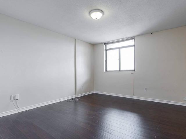 511 - 2645 Jane St, Condo with 2 bedrooms, 2 bathrooms and 2 parking in Toronto ON | Image 8