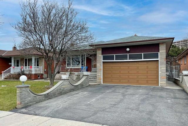 73 Blacksmith Cres, House detached with 3 bedrooms, 2 bathrooms and 4 parking in Toronto ON | Image 36