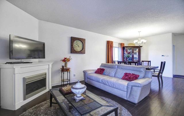 12 Tower Gate, Townhouse with 2 bedrooms, 3 bathrooms and 2 parking in Brampton ON | Image 7