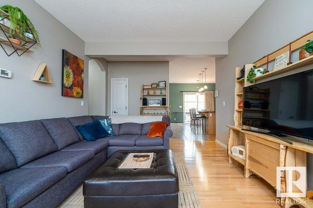 93 - 13825 155 Av Nw, House attached with 2 bedrooms, 1 bathrooms and 2 parking in Edmonton AB | Image 9