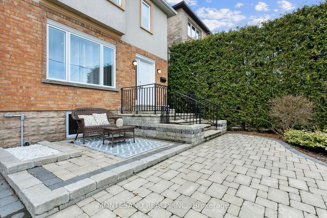 33 Lockheed Blvd, House detached with 3 bedrooms, 3 bathrooms and 4 parking in Toronto ON | Image 34