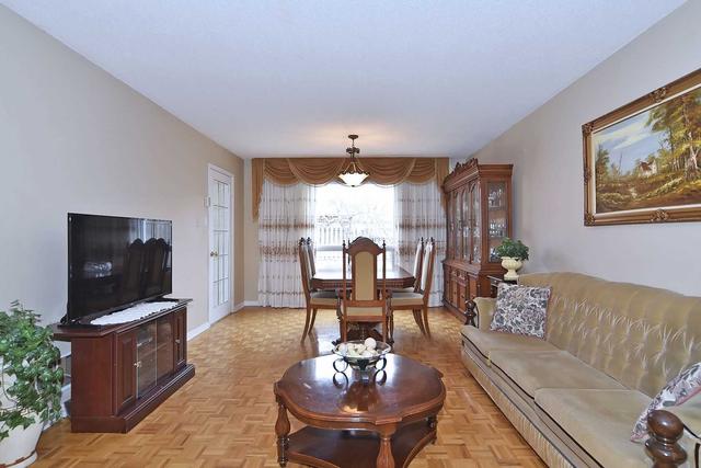 24 Thurso Clse, House semidetached with 3 bedrooms, 2 bathrooms and 3 parking in Vaughan ON | Image 33
