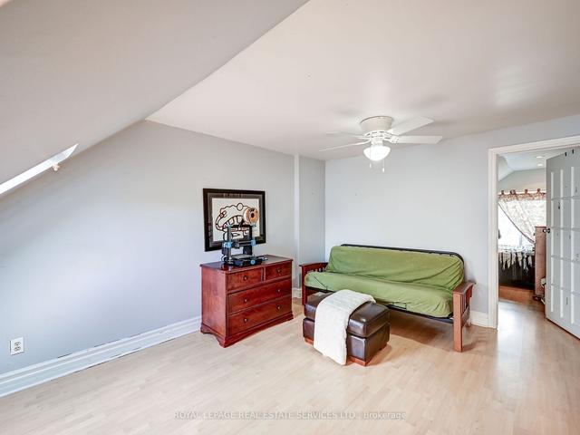 121 Lippincott St, House semidetached with 3 bedrooms, 2 bathrooms and 1 parking in Toronto ON | Image 22