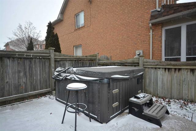 21 Baccarat Cres, House detached with 5 bedrooms, 4 bathrooms and 6 parking in Brampton ON | Image 35
